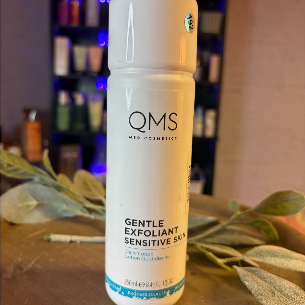 QMS Medicosmetics Gentle Exfoliant Sensitive Skin - White